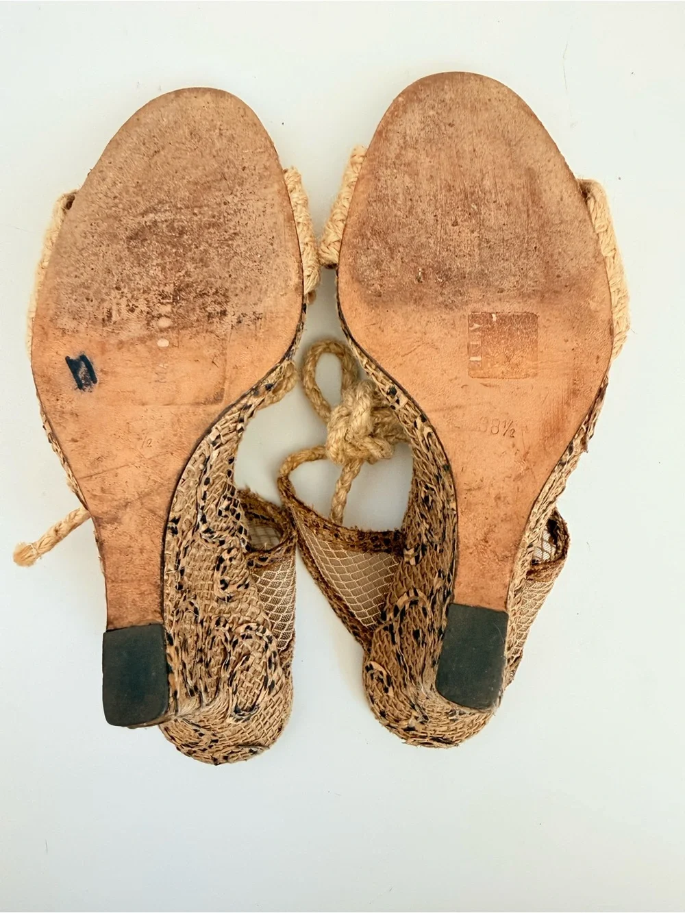 Manolo Blahnik Raffia Espadrille Lace-Up Wedge Sandals Beige Woven EU 38.5 Y2K